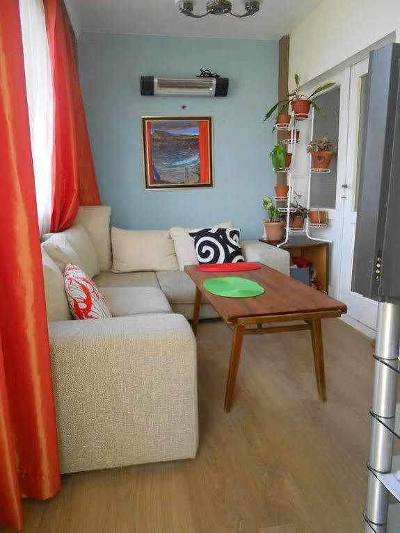 Hostel Del Mar Varna Esterno foto